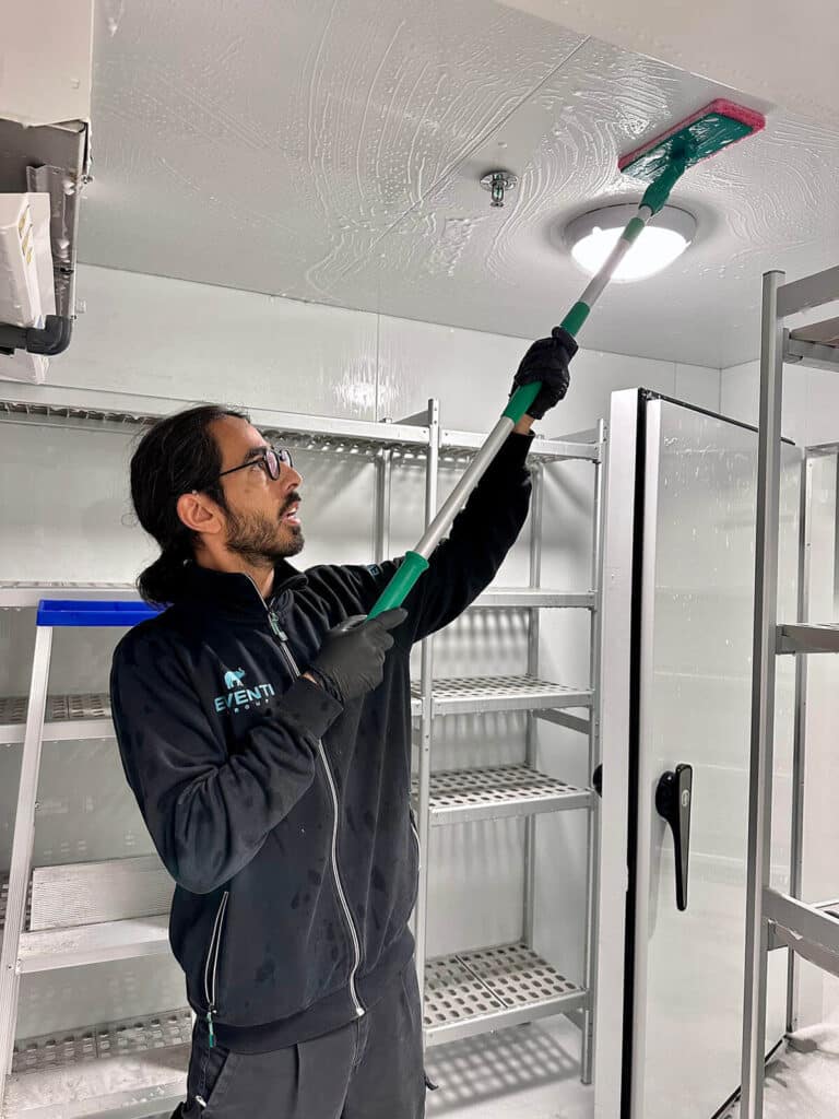 dieptereiniging koelcel in horecazaak